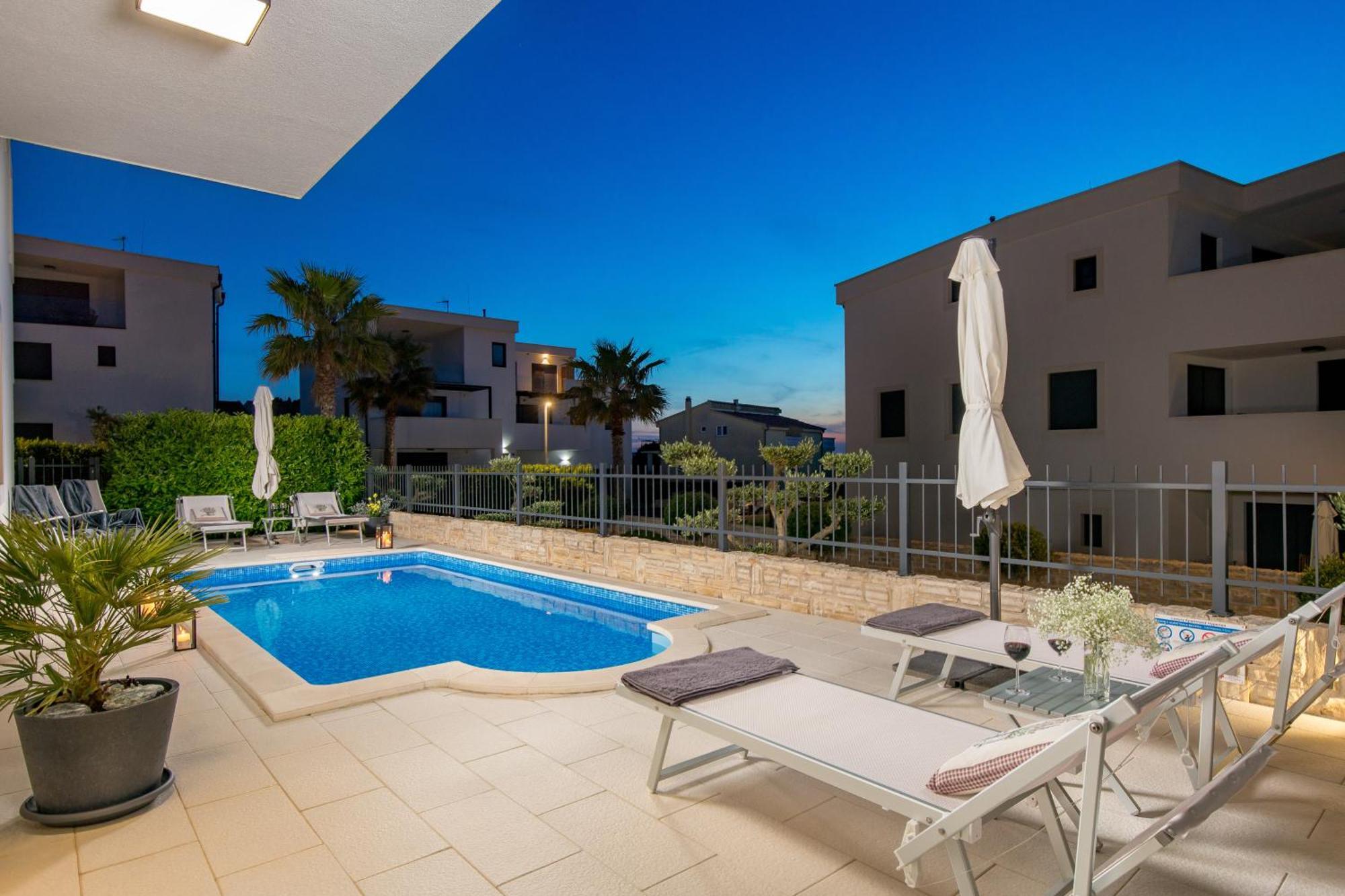 Luxury Apartment Hyperion With Private Pool And Garden Муртер Экстерьер фото